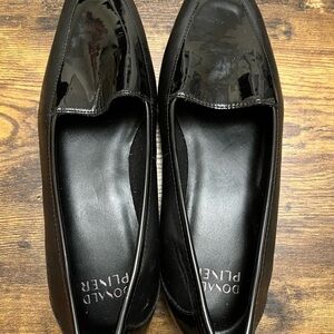 NWOT: Donald Pilner Black Shoes-10